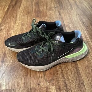 Nike Renew Run Sneakers